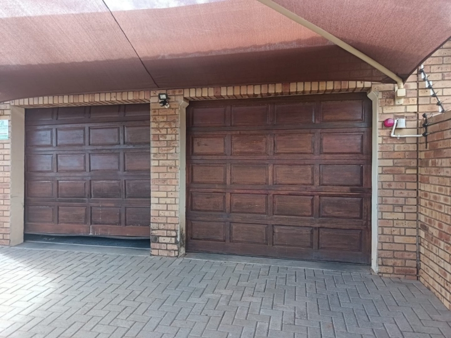 3 Bedroom Property for Sale in Royldene Northern Cape